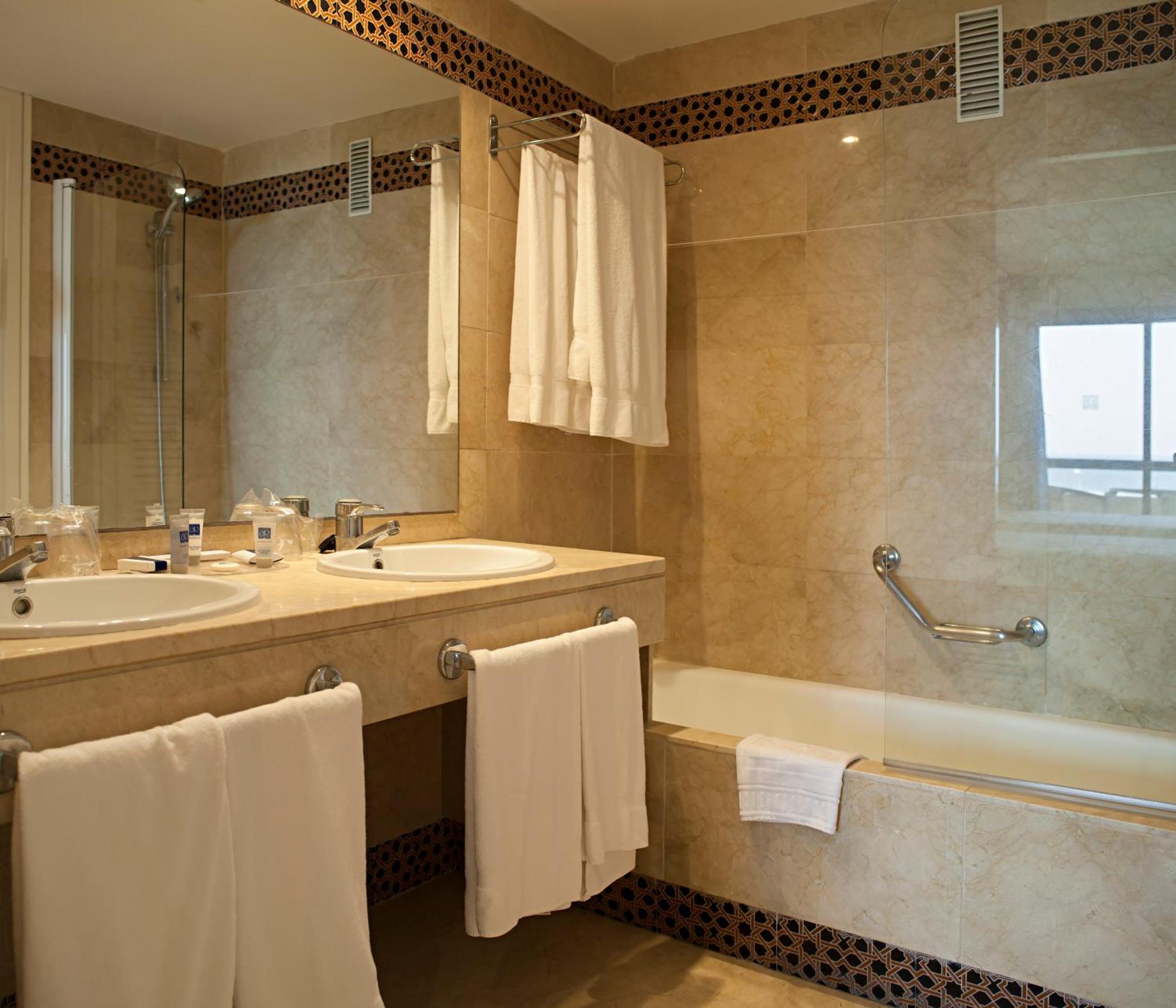 Superior Double or Twin Room,1436614969:JPEG